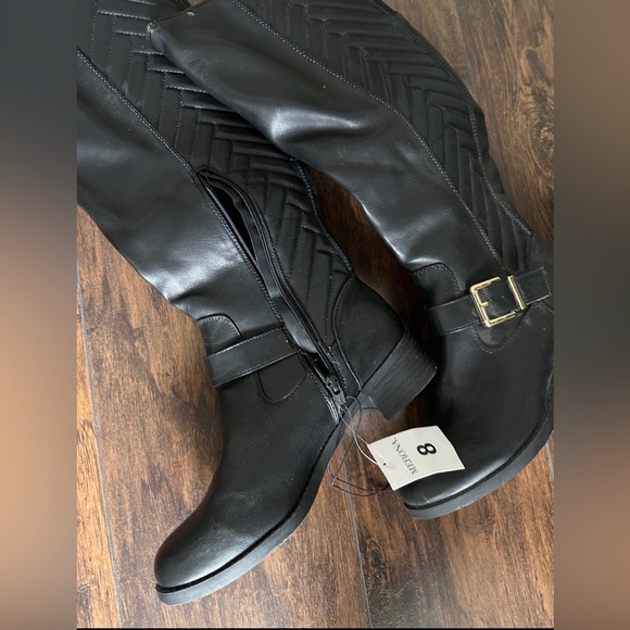 Merona Women’s Riding Boots - Picture 2 of 4